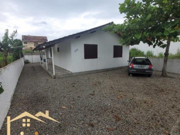 Casa em Barra Velha Bem Localizada